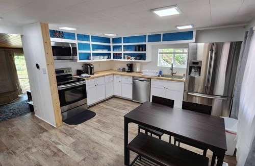 Orderville Cottage | Quiet Private Cottage near ZION - Pet-Friendly ~ Tesla/EV Charger