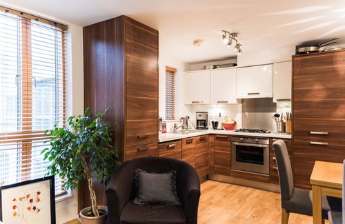 Greenwich West Apartment | Quiet quality apartment in Greenwich Centre by Cutty Sark DLR. Close to Park