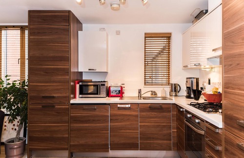 Greenwich West Apartment | Quiet quality apartment in Greenwich Centre by Cutty Sark DLR. Close to Park