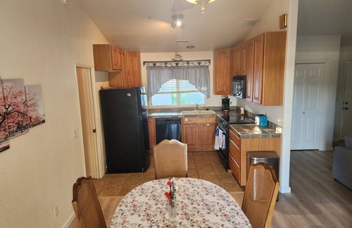 Ramona House | Quiet Ranch Guesthouse in Ramona