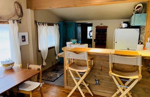 Grand Lake Cabin | Quiet Retreat with private courtyard In Grand Lake Village!
