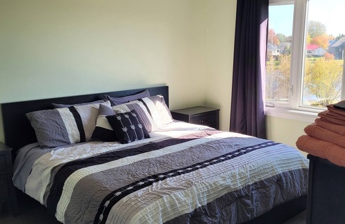 Casselman House | Quiet Riverfront , Pet friendly