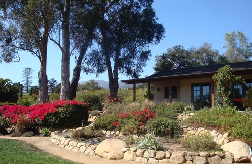 Hedgerow Cottage | Quiet, Romantic, Montecito Retreat
