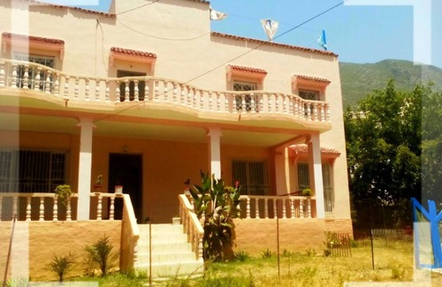 Chefchaouen Villa | quiet room for rent