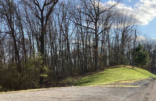 Old Washington House | Quiet rural setting within a few miles of 2 lakes!