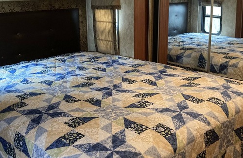 Old Washington House | Quiet rural setting within a few miles of 2 lakes!