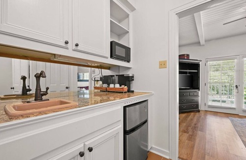 Jackson Condo | Quiet | Secluded | Convenient | Comfortable