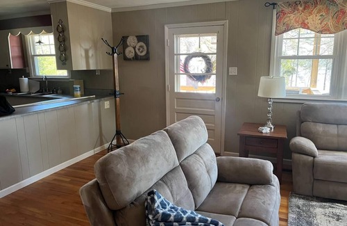 Tignall House | Quiet Secluded Lakeside Home on Fishing Creek of Clarks Hill Lake.