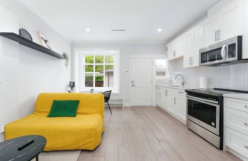 Burnaby Condo | Quiet Stay Near Metro-town - 1 bed