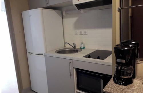 Aix-les-Bains City Center Apartment | Quiet studio, balcony with lake view, parking, near the spa, close to the center