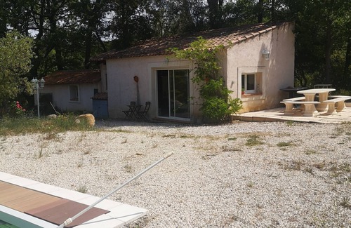 Trets House | Quiet studio in the countryside