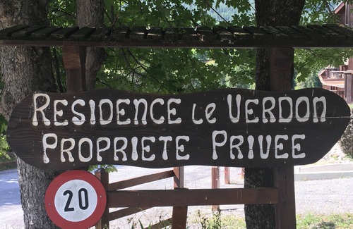 Allos Apartment | Quiet studio near the center of Allos, close to the famous lake, the Verdon and skiing.