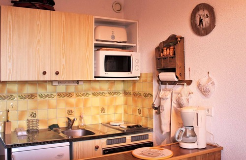 Risoul Apartment | Quiet studio with parking in Risoul, sleeps 4, 2 stars
