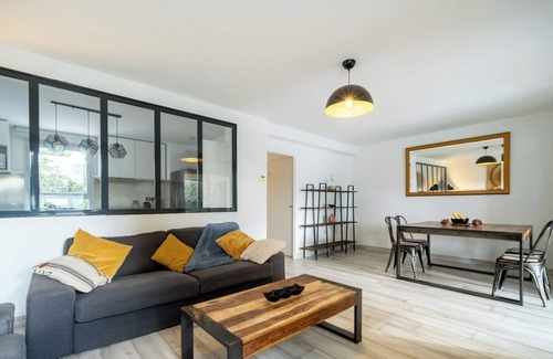 Saint-Simon Villa | Quiet swimming pool & bbq villa accessible by public transportation in Toulouse