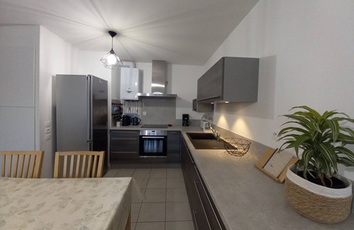Saint-Pee-sur-Nivelle Apartment | Quiet T2 with beautiful terrace in St Pée sur Nivelle
