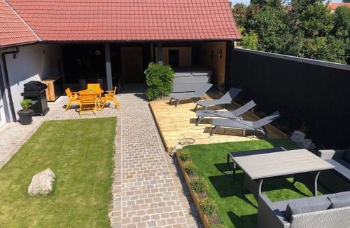 Ardres House | Quiet town house close to the lakes - Spa/Sauna/Outdoor shower