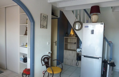 Aigues-Mortes House | Quiet villa, air conditioning and terrace, secure development, 1 private parking space