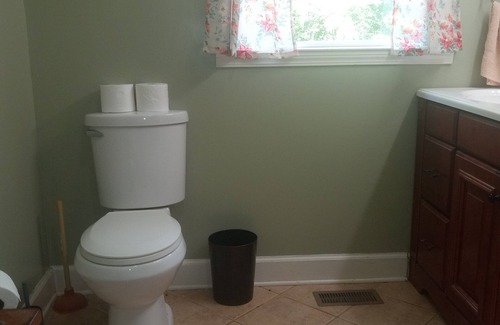 Central House | Quiet, yet convenient, country setting