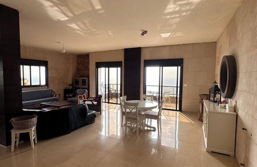 Halat Apartment | Quiet★Comfy★Epic Seaview, 3 bedrooms apartment