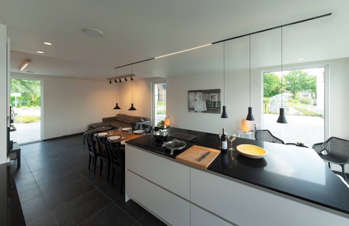 Hasselt House | Quietly situated holiday home on the edge of Hasselt, with private parking.
