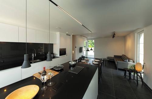 Hasselt House | Quietly situated holiday home on the edge of Hasselt, with private parking.