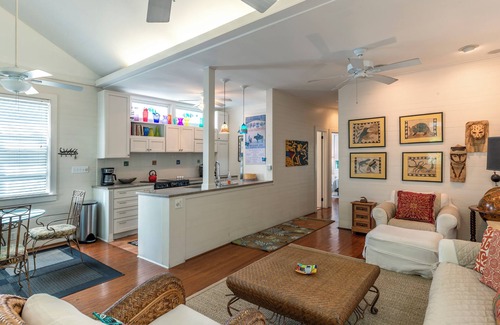 Key West Historic District House | Quilted Giraffe in Key West