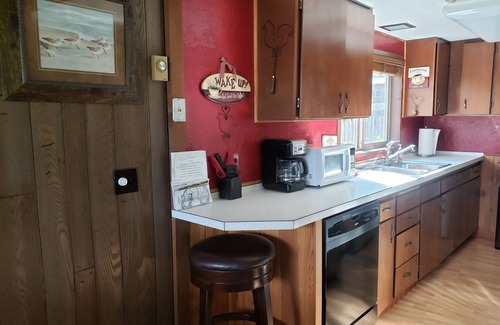 Amanda Park House | Quinault Cottage Cove Stay & Play" OR "Relax & Revive In Olympic National Park