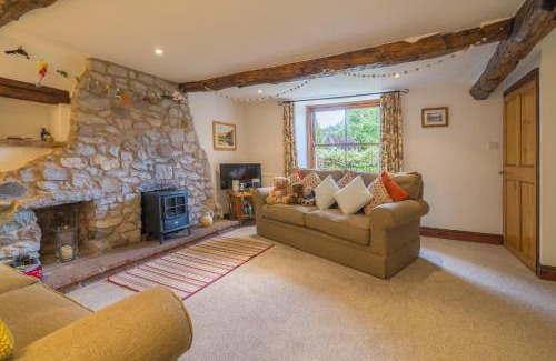 Penrith House | Quince Cottage - Cosy Country Cottage