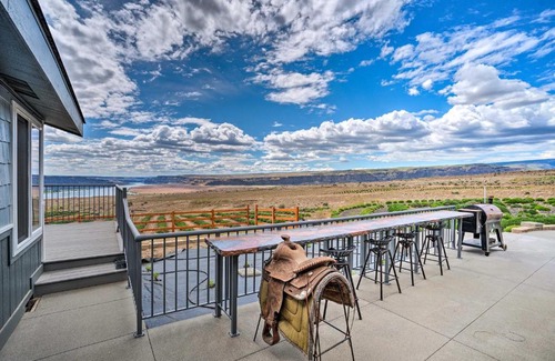 Quincy House | Quincy Home on Lavender Farm with River Views!