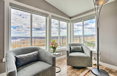 Quincy House | Quincy Home on Lavender Farm with River Views!