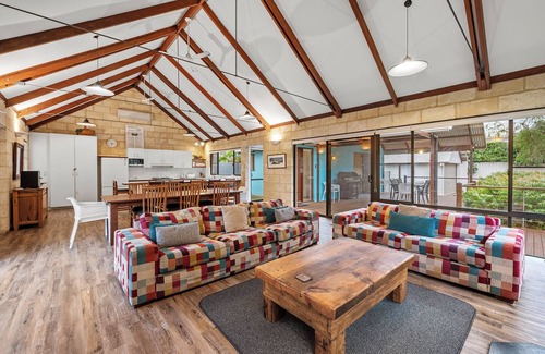 Quindalup House | Quindalup Beach House easy walk to Quindalup Beach