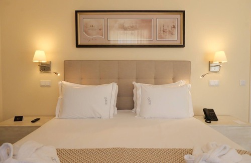 Santa Maria e Sao Miguel Hotel | Quinta da Maquia Hotel