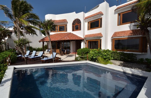 Akumal House | Quinta Del Mar Beautiful Vacation Home with Stunning Ocean Views + Guest House