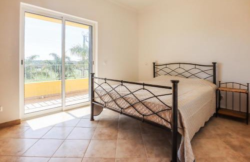Poco Barreto House | Quinta do Bravo - Swimming Pool - BY BEDZY
