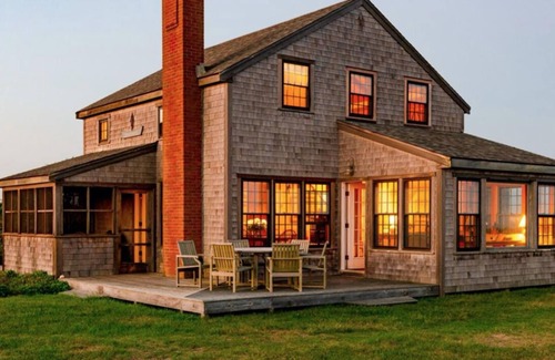 Surfside House | Quintessential 4 Bedroom Surfside Beach Cottage on Nobadeer Beach