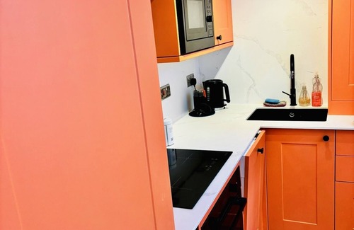 Montpelier House | Quirky & Colourful Victorian Cottage