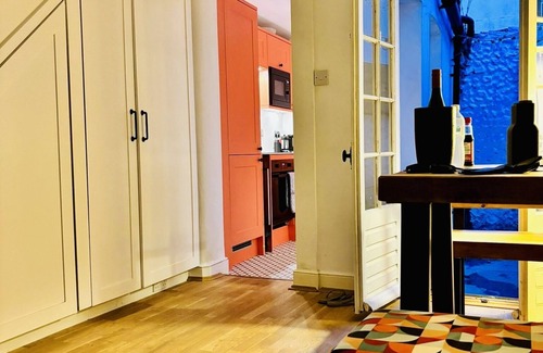 Montpelier House | Quirky & Colourful Victorian Cottage