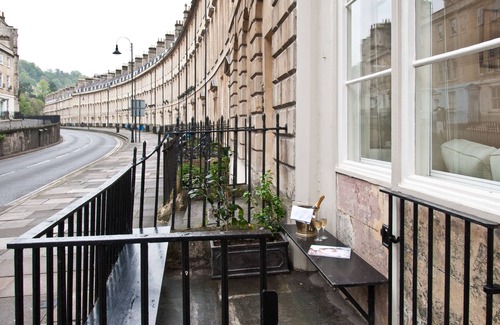Bath House | Quirky Georgian Townhouse in the heart of old Bath (sleeps up to 10)