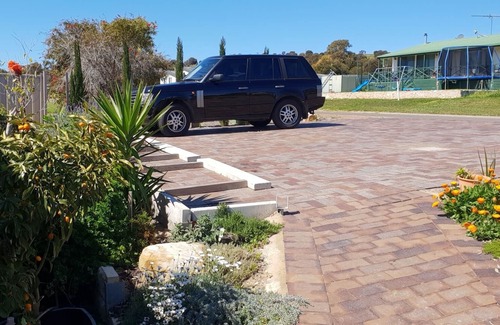 Penneshaw House | Quite harbour village. Close to beach, boat ramp and attractions