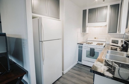 Chico House | Quite Studio w/Patio and Laundry