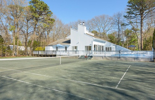 Quogue House | Quogue beach house with Pool and Tennis Court