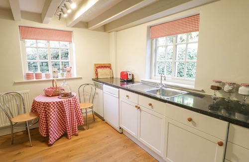 Beck Hole Cottage | QUOITS COTTAGE, family friendly, luxury holiday cottage in Goathland