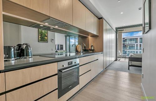 Auckland Central Business District Apartment | QV Stays Viaduct Studio