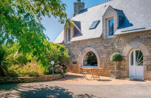 Kervignac House | RÉF 405 - KERVIGNAC gîte indépendant avec piscine privative dans longère partie de gauche sur propriété