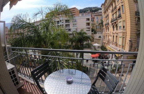 Beausoleil Apartment | République n°1