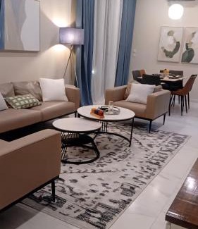 Pointe-Noire Apartment | Résidence Akia - Oasis moderne avec Jacuzzi extérieur - Netflix - Wifi - Parking