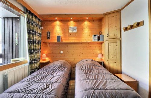 Meribel-Mottaret Apartment | Résidence Creux De L Ours D - JOLI STUDIO DIVISIBLE, BELLE VUE SUR LES PISTES, SKIS AUX PIEDS, PROCHE DES COMMERCES MAE-9704