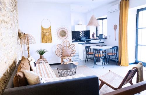 Saint-Laurent-des-Arbres House | Résidence du Platane