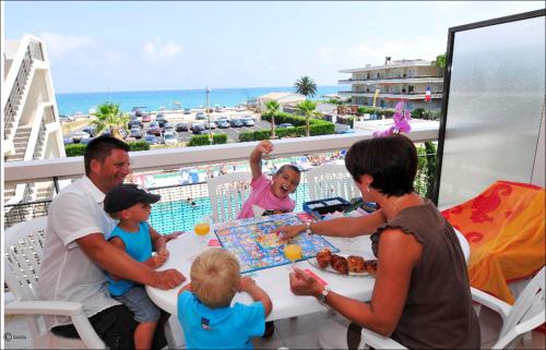Villeneuve Loubet Beach Apartment | Résidence Goélia Royal Cap