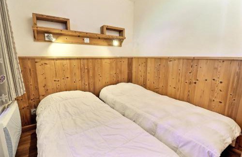 La Perriere Apartment | Résidence Grand Bois A - CONFORTABLE 2 PIECES, SKIS AUX PIEDS ET PROCHE DES COMMERCES MAE-2284